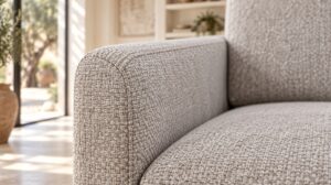 Canapé convertible Maquis en tissu Twist, détail de l'accoudoir
